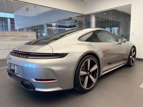 GT Silver Metallic 2026 Porsche 911 Carrera