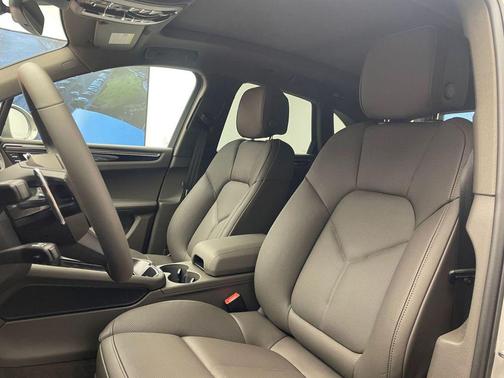 Chalk 2026 Porsche Macan Macan