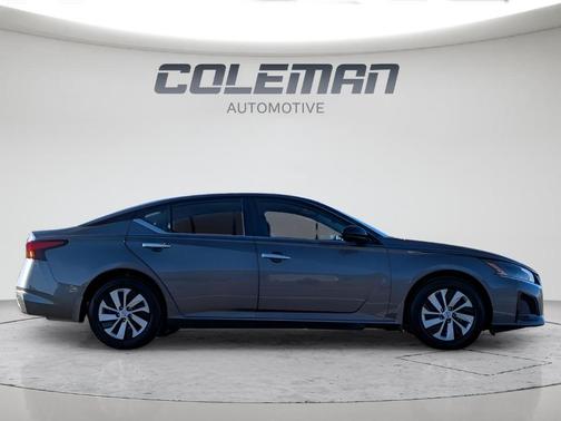 Gun Metallic 2025 Nissan Altima S