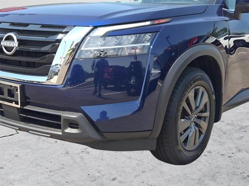 Deep Ocean Blue 2022 Nissan Pathfinder SV