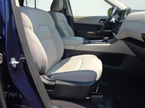 Deep Ocean Blue 2022 Nissan Pathfinder SV