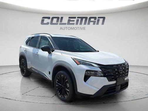 Everest White P 2026 Nissan Rogue Dark Armor