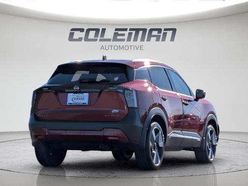Scarlet Ember T 2025 Nissan Kicks SR