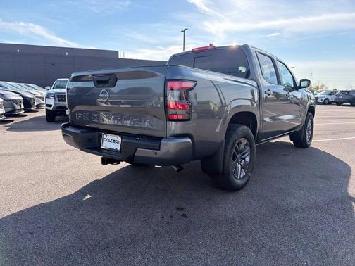 Gun Metallic 2027 Nissan Frontier SV