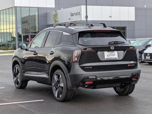 Super Black 2026 Nissan Kicks SR