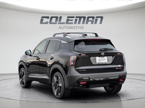Super Black 2026 Nissan Kicks SR