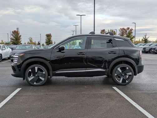 Super Black 2026 Nissan Kicks SR