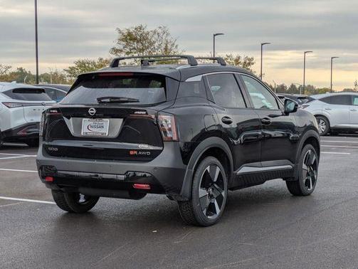 Super Black 2026 Nissan Kicks SR