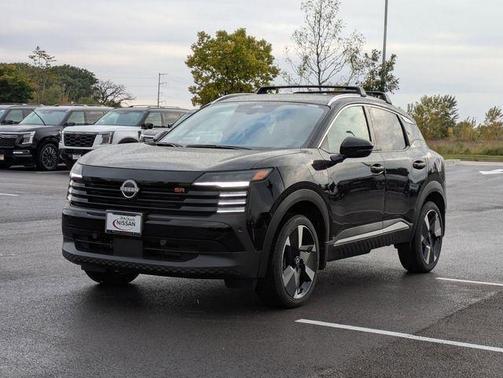Super Black 2026 Nissan Kicks SR