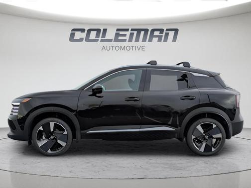 Super Black 2026 Nissan Kicks SR