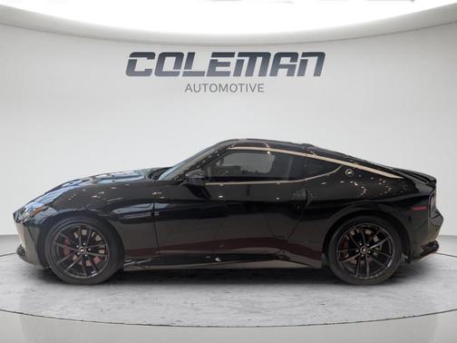 Black (P) 2026 Nissan Z performance