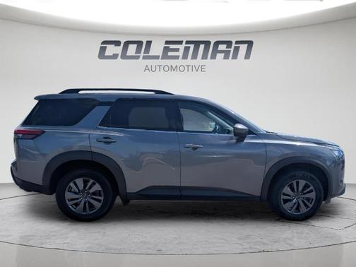 Gun Metallic 2025 Nissan Pathfinder SV