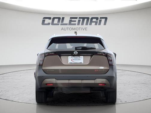 Canyon Bronze M 2025 Nissan Kicks SR