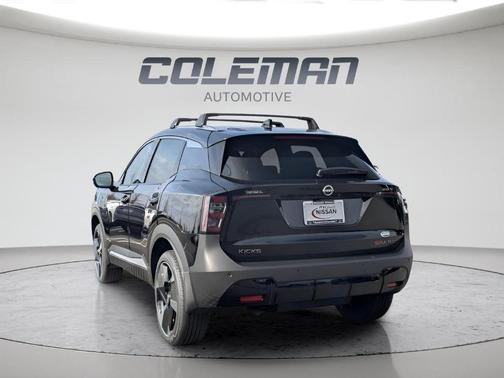 Super Black 2026 Nissan Kicks SR