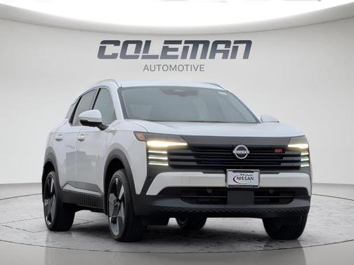 Aspen White Tri 2025 Nissan Kicks SR