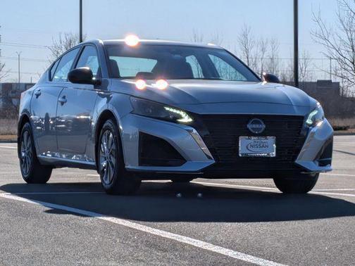 Brilliant Silver Metallic 2025 Nissan Altima S