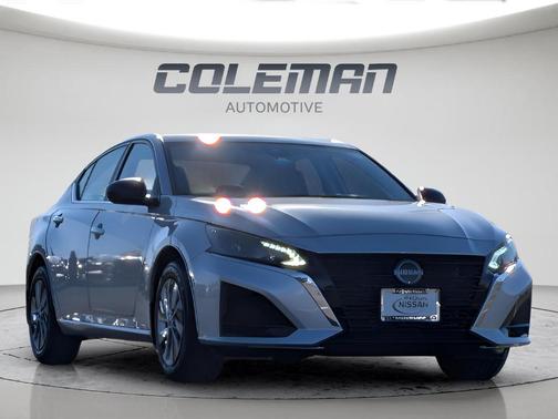 Brilliant Silver Metallic 2025 Nissan Altima S