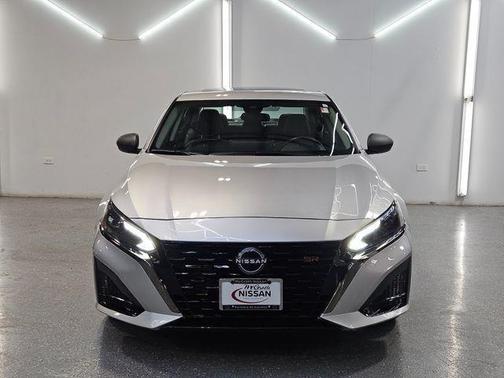 Brilliant Silver Metallic 2025 Nissan Altima SR