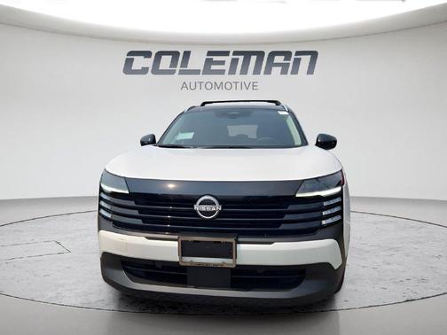 2t Wht Blk Roof 2026 Nissan Kicks SV