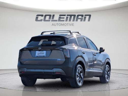 Gun Metallic 2025 Nissan Kicks SV