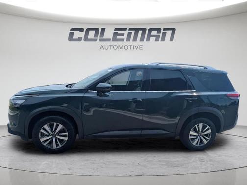 Obsidian Green 2025 Nissan Pathfinder SL