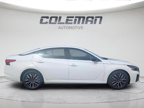 Glacier White 2026 Nissan Altima 2.5 SV