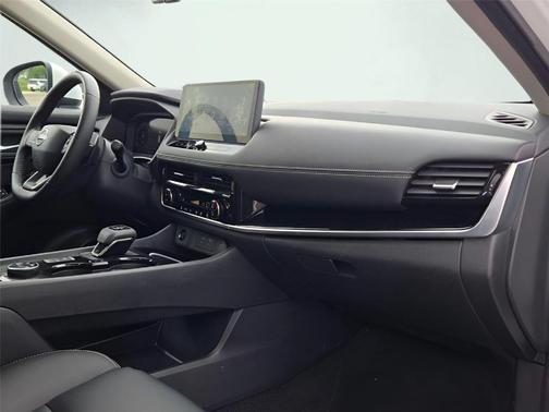 Pearl 2026 Nissan Rogue SL