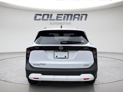Fresh Powder 2027 Nissan Kicks SV