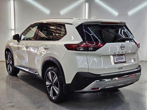 White 2023 Nissan Rogue Platinum