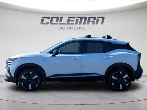 Aspen White Tri 2026 Nissan Kicks SR