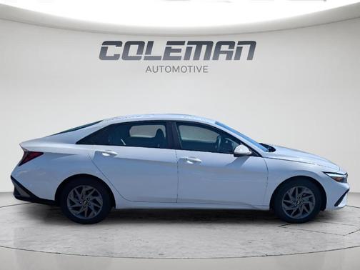 White 2024 Hyundai ELANTRA SEL