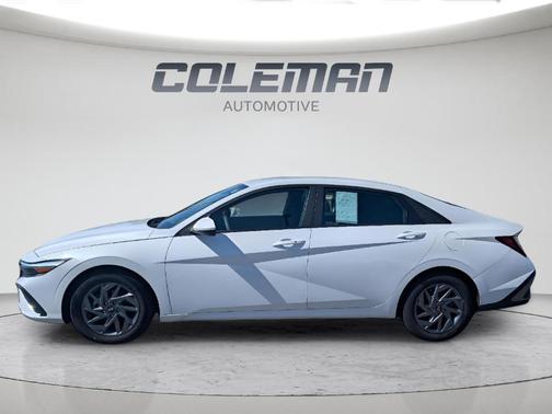 White 2024 Hyundai ELANTRA SEL