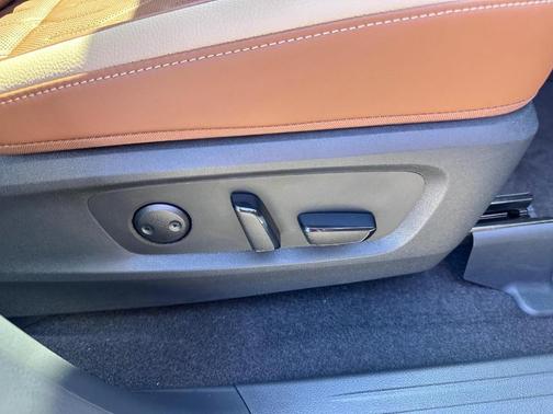 Everest 2026 Nissan Pathfinder Platinum