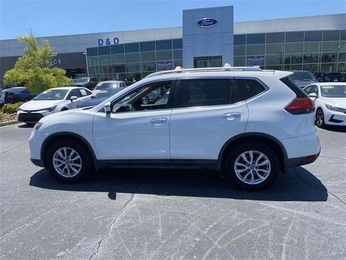 Glacier White 2017 Nissan Rogue SV