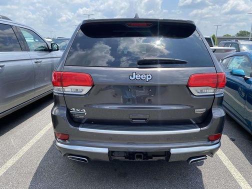 Granite Crystal Clearcoat Metallic 2018 Jeep Grand Cherokee Summit