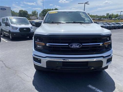 Oxford White 2025 Ford F-150 XLT