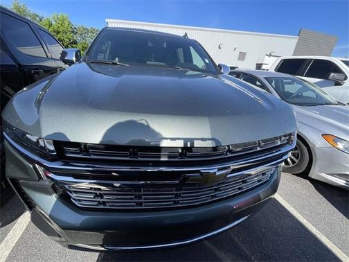 Silver Sage Metallic 2023 Chevrolet Suburban PREMIER
