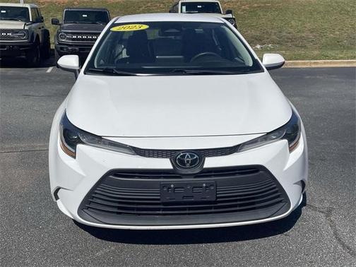 Ice 2023 Toyota Corolla LE
