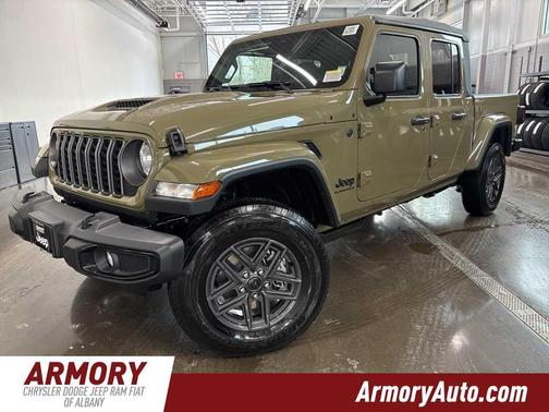 2026 Jeep Gladiator Sport