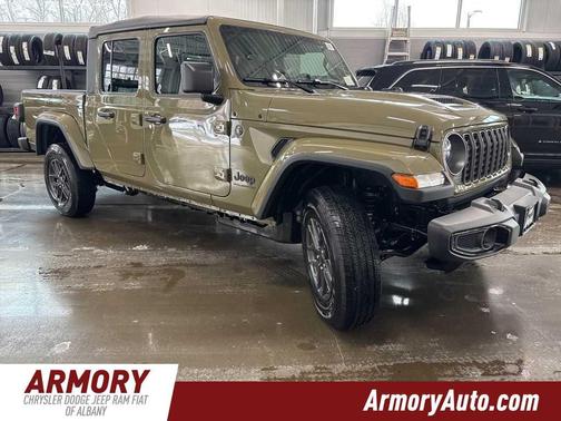 2026 Jeep Gladiator Sport