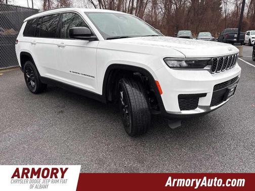 Bright White Clearcoat 2023 Jeep Grand Cherokee L Laredo
