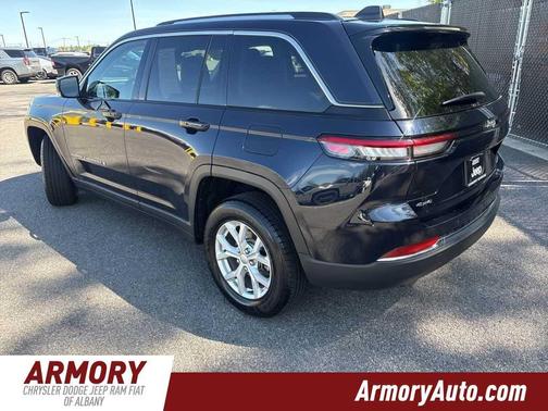 Midnight Sky 2023 Jeep Grand Cherokee Limited