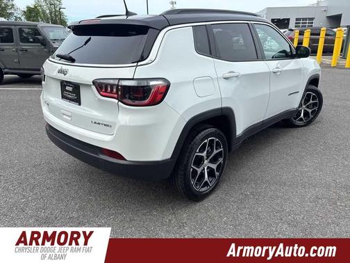 Bright White Clearcoat 2024 Jeep Compass Limited