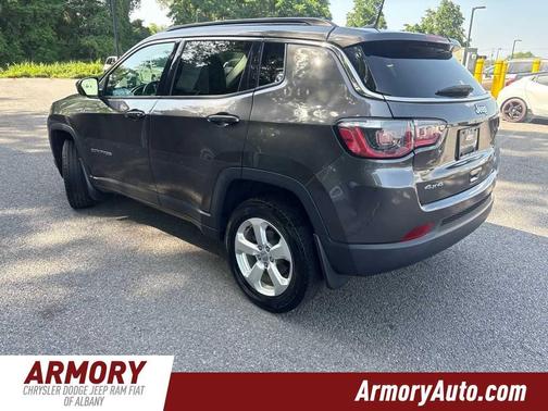 Granite Crystal Clearcoat Metallic 2018 Jeep Compass Latitude