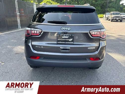 Granite Crystal Clearcoat Metallic 2018 Jeep Compass Latitude