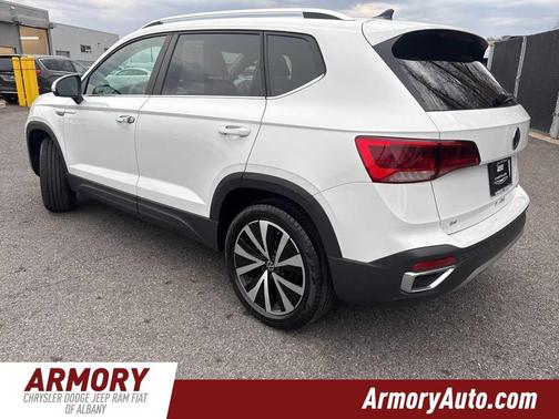 2023 Volkswagen Taos 1.5T SE