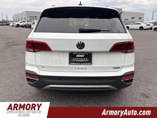 2023 Volkswagen Taos 1.5T SE