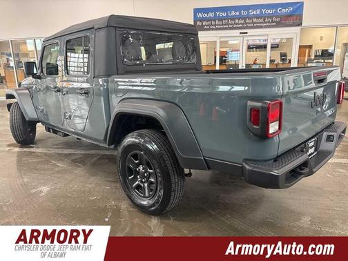 2026 Jeep Gladiator Sport