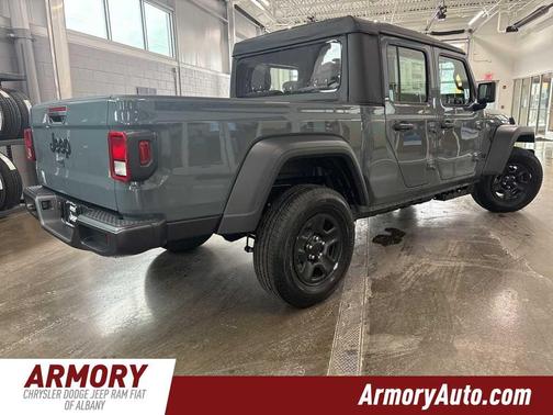 2026 Jeep Gladiator Sport