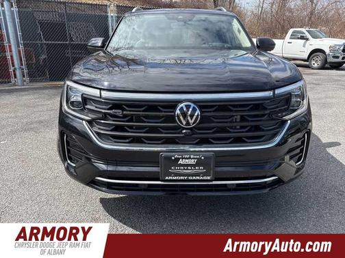 2024 Volkswagen Atlas 2.0T SEL Premium R-Line